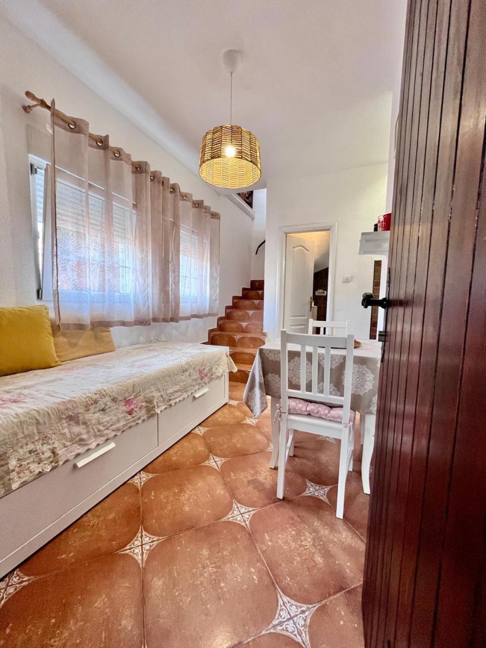 Apartment Edita ติวัต ภายนอก รูปภาพ