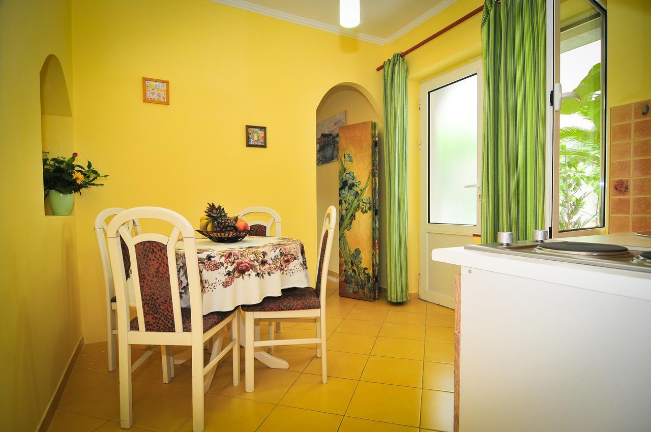 Apartment Edita ติวัต ภายนอก รูปภาพ