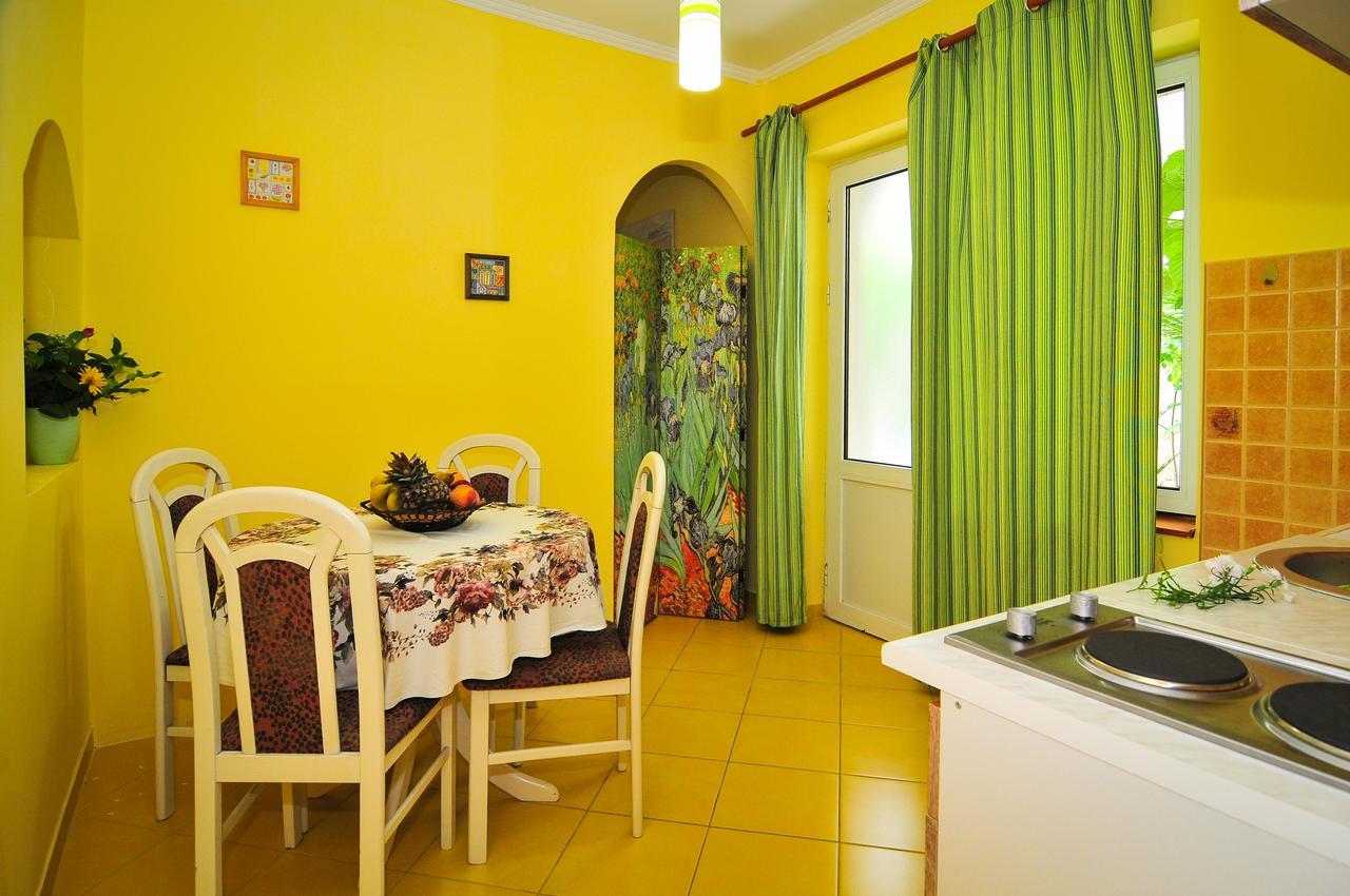 Apartment Edita ติวัต ภายนอก รูปภาพ